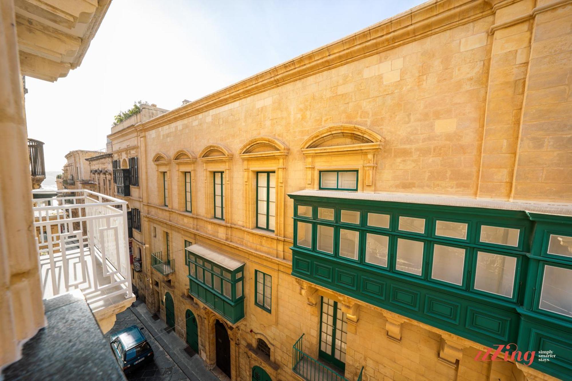 Avalon Boutique Hotel Valletta Bagian luar foto