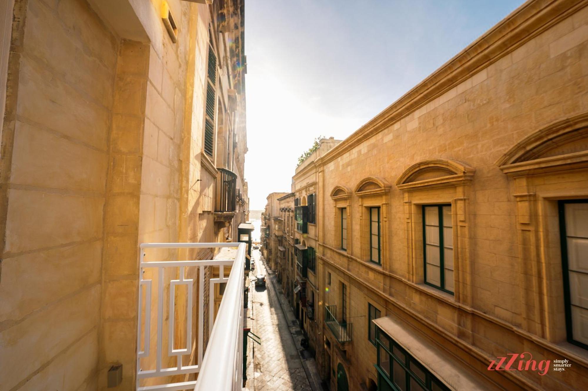 Avalon Boutique Hotel Valletta Bagian luar foto